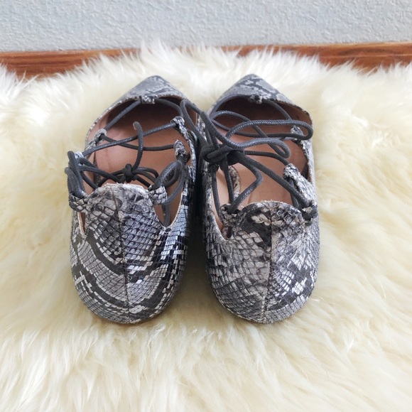 TOPSHOP Kingdom Snake-Effect Ghillie Pointed Flats - Picture 3 of 5